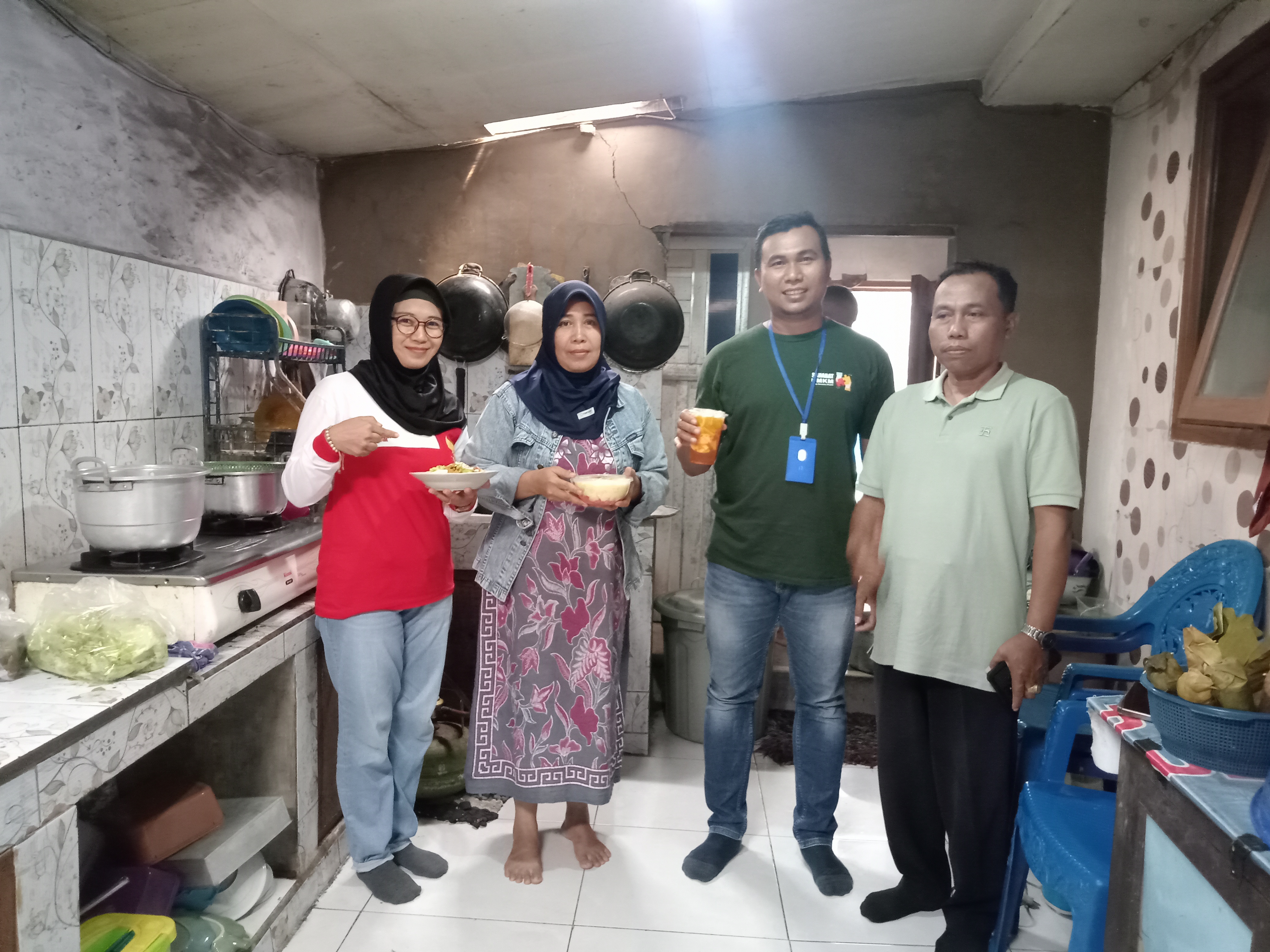 Pendampingan Pengajuan Izin Usaha dan Sertifikasi Halal bagi Pelaku UMKM Kecamatan Kuripan